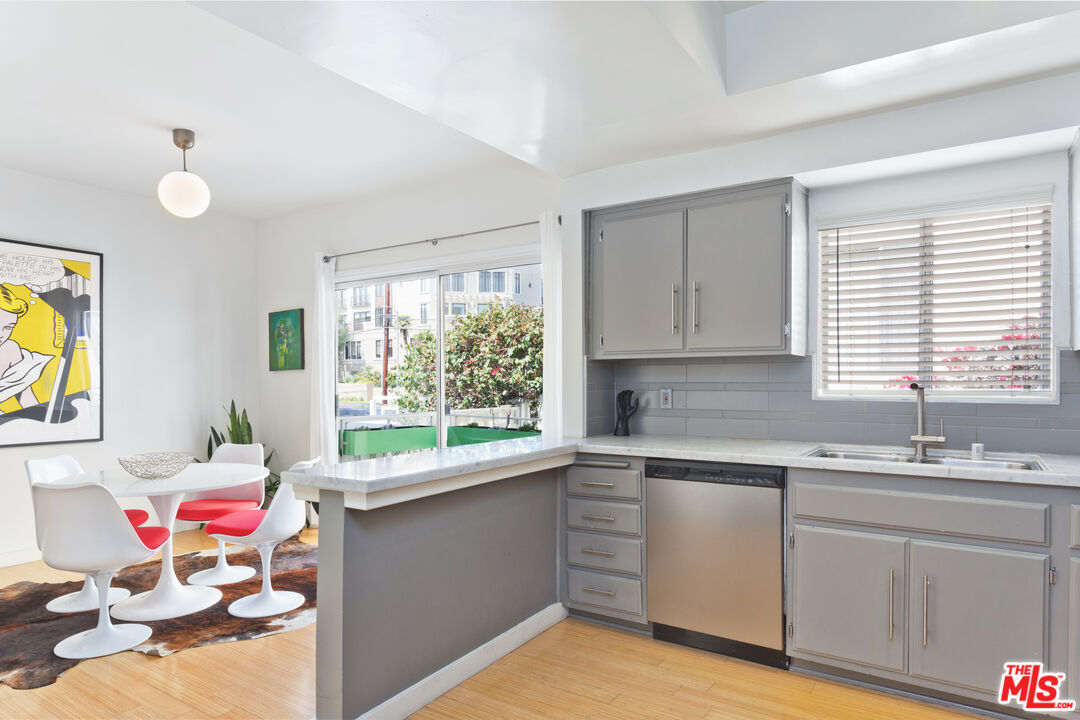 11906 Gorham Ave Unit: 1