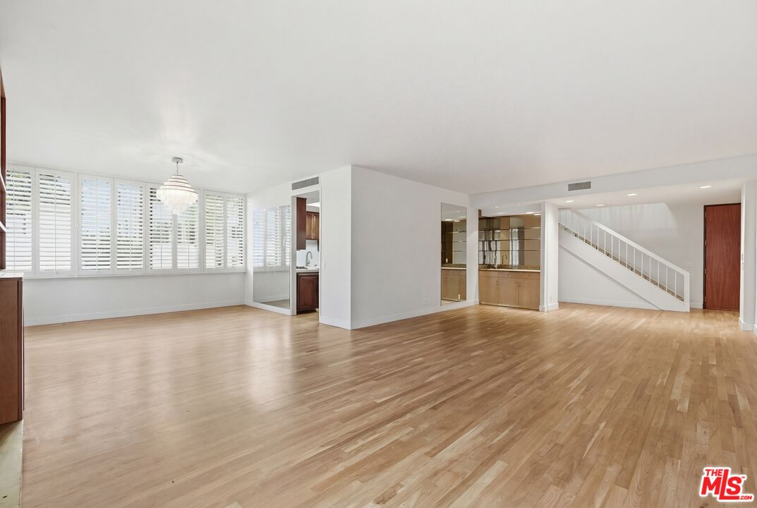 211 S Spalding Dr Unit: 107N