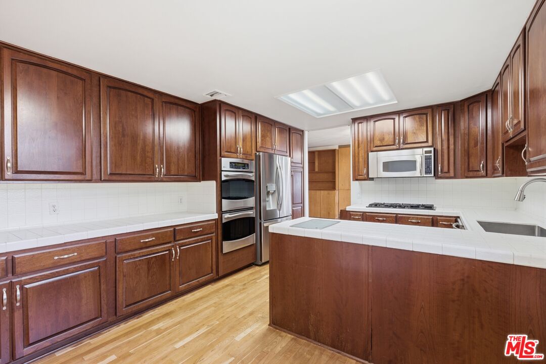 211 S Spalding Dr Unit: 107N