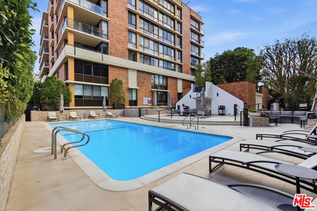 211 S Spalding Dr Unit: 107N