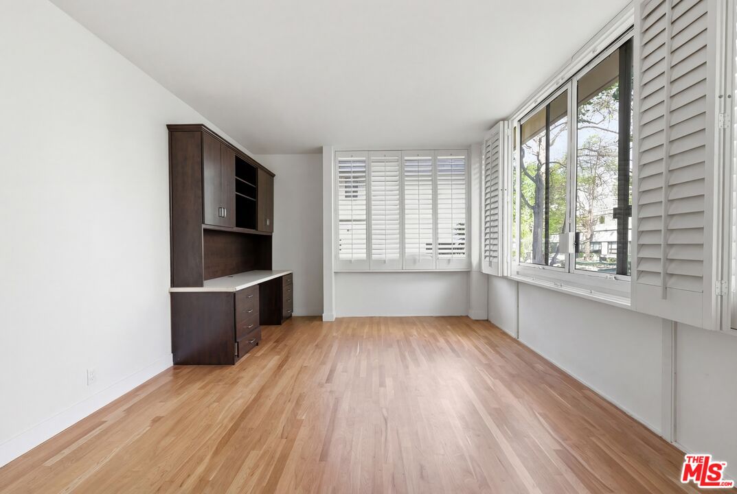 211 S Spalding Dr Unit: 107N