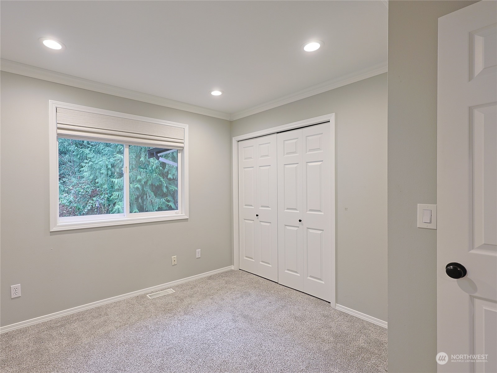 3420 East Broadway St