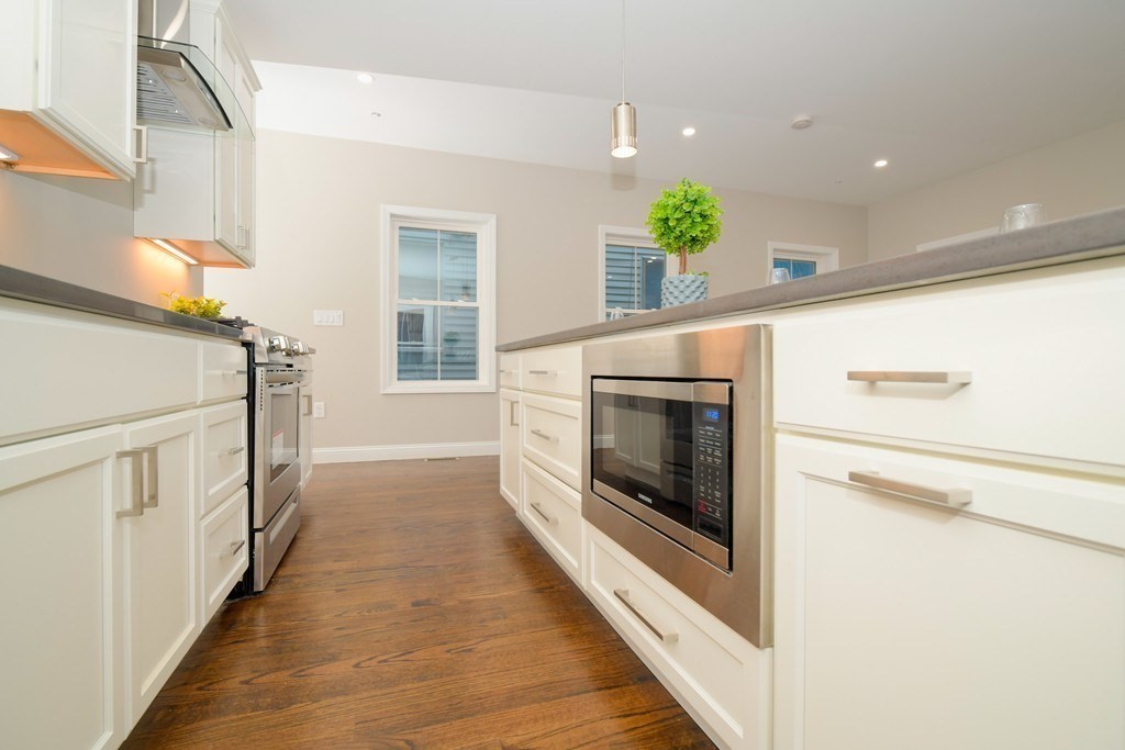 15 Bullard Street # 2