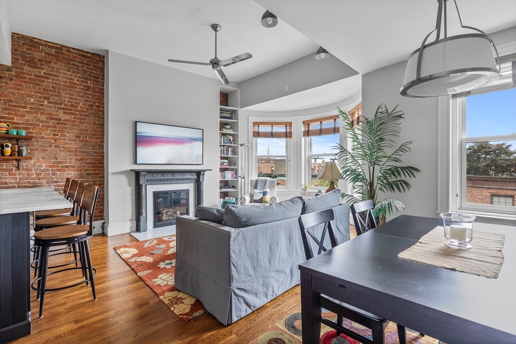 191 Saint Botolph St # 4