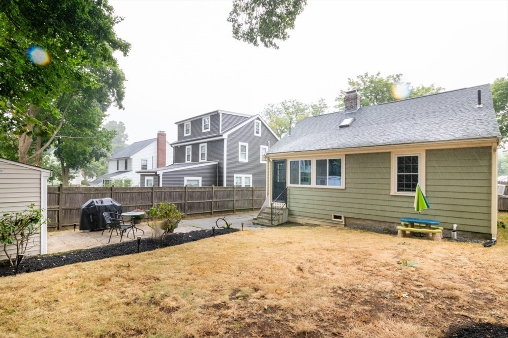 28 Pine Grove St