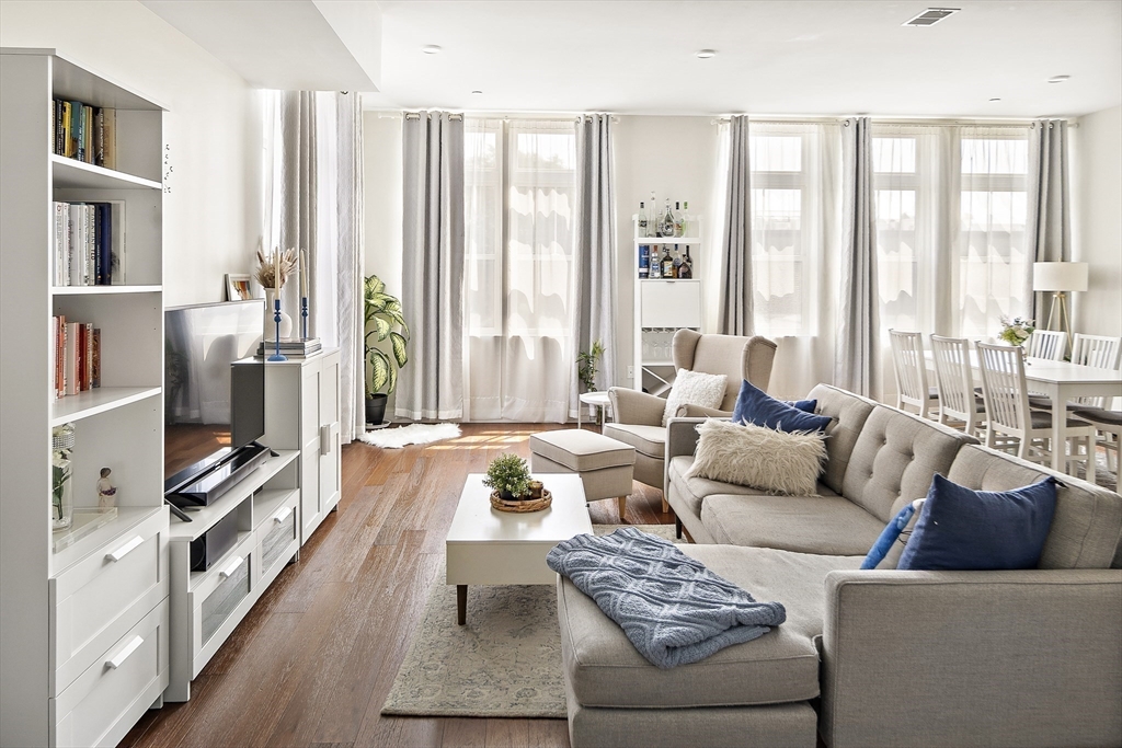 170 W Broadway # 407