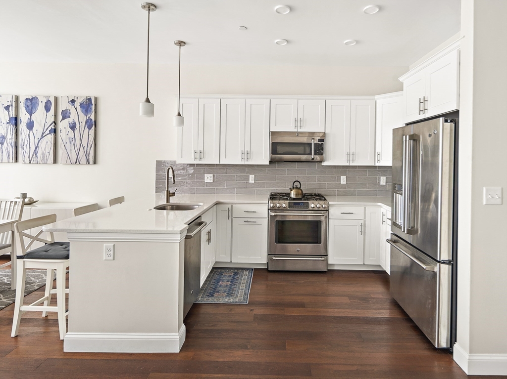 170 W Broadway # 407