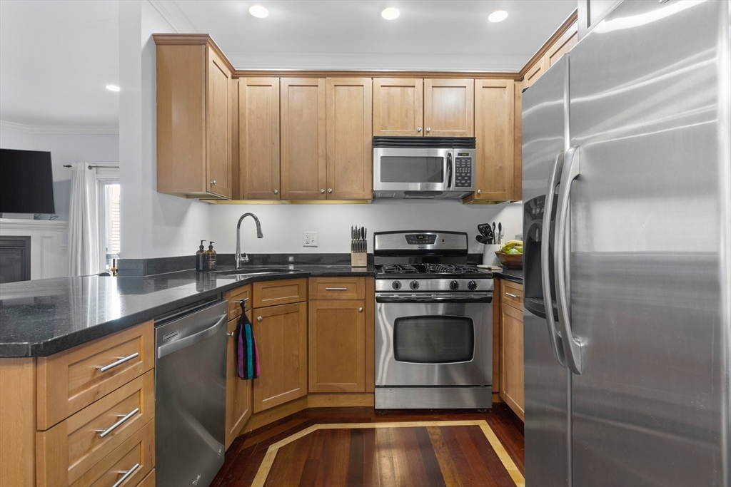 472 E Third # 3