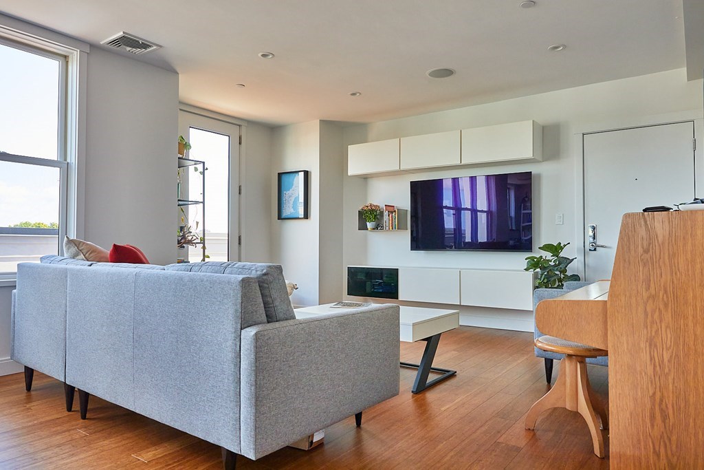 290 Highland Avenue Unit: PHA