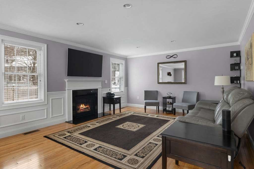 84 Lexington St
