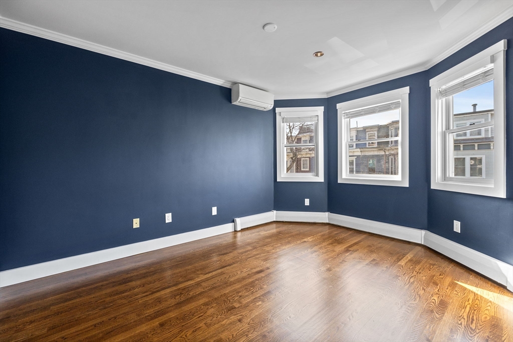 494 East 7th St