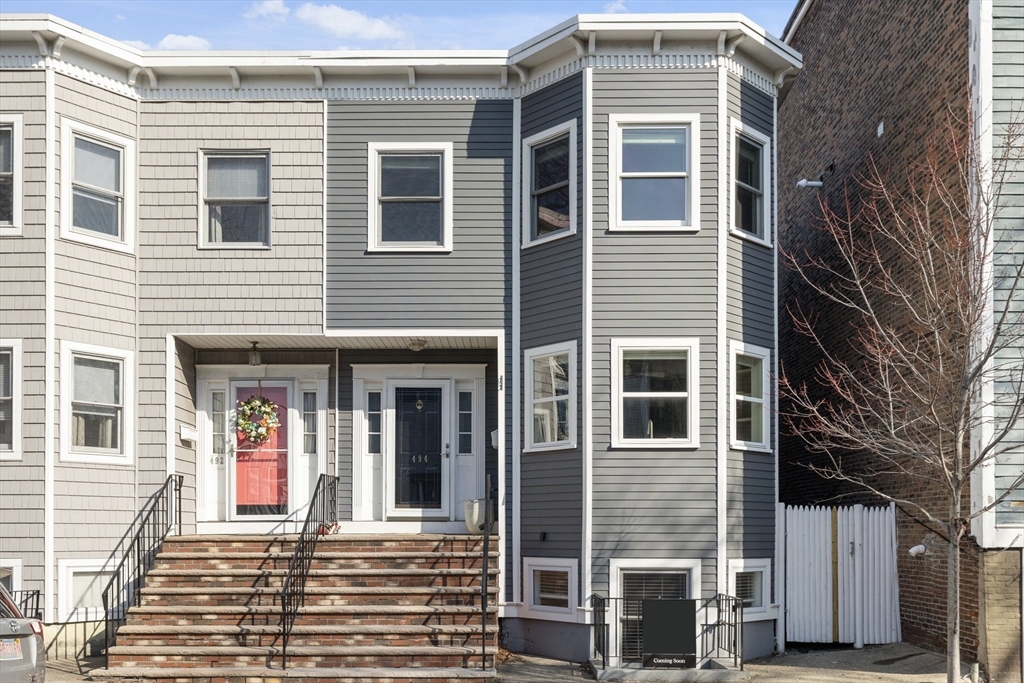 494 East 7th St