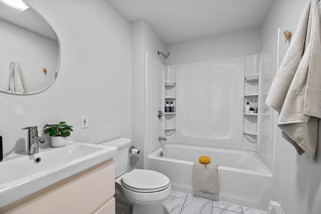 494 East 7th St