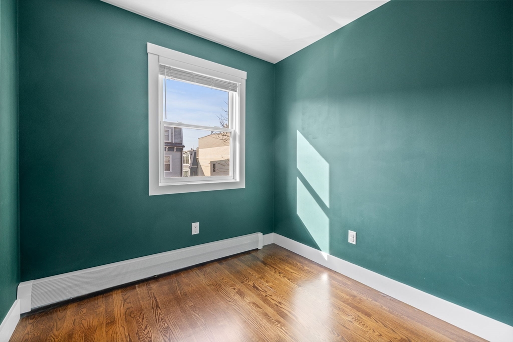 494 East 7th St