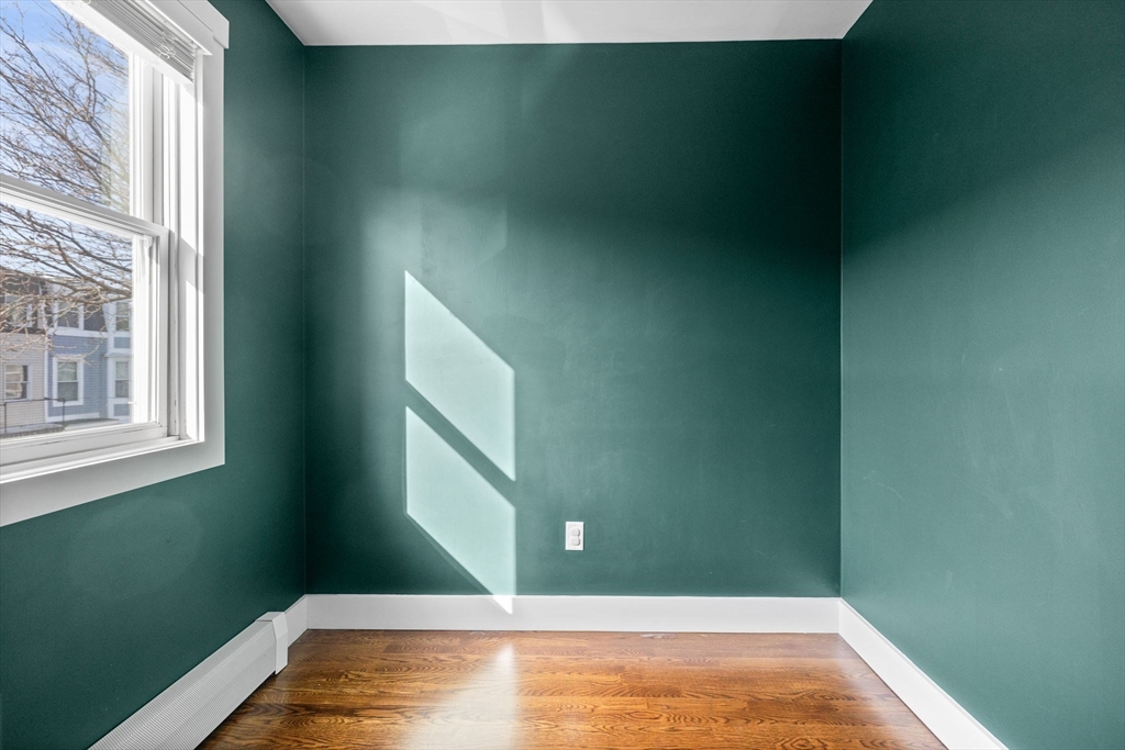 494 East 7th St