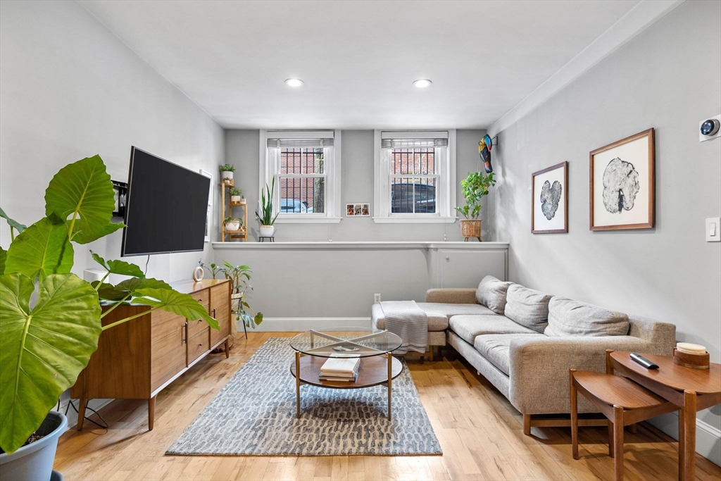 106 Union Park Street # 1A