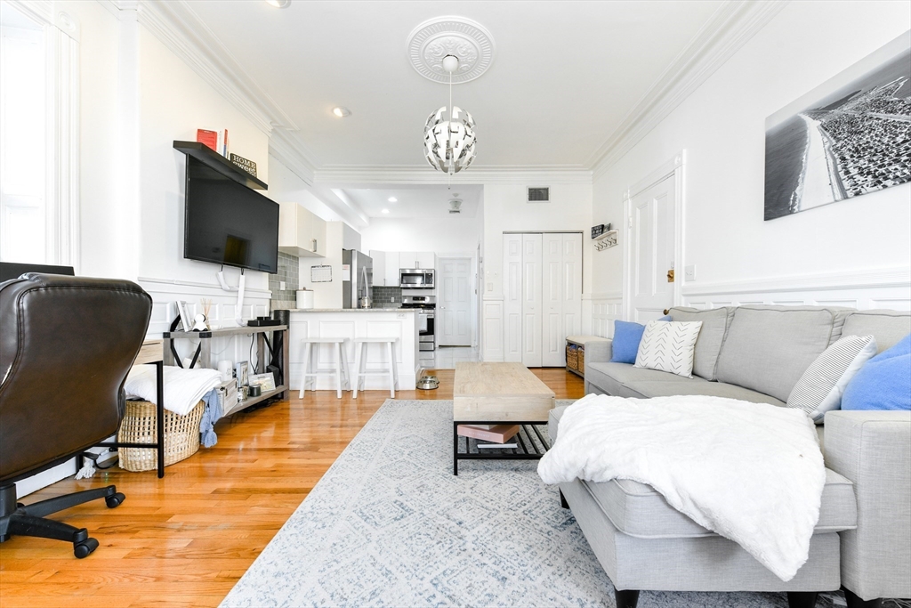 529 E Broadway # 1