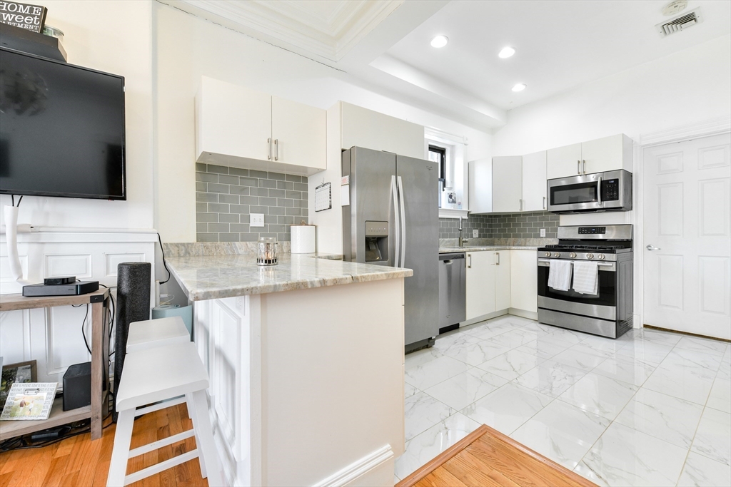 529 E Broadway # 1