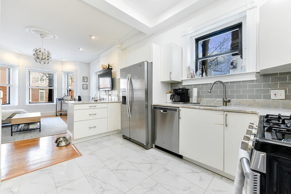 529 E Broadway # 1