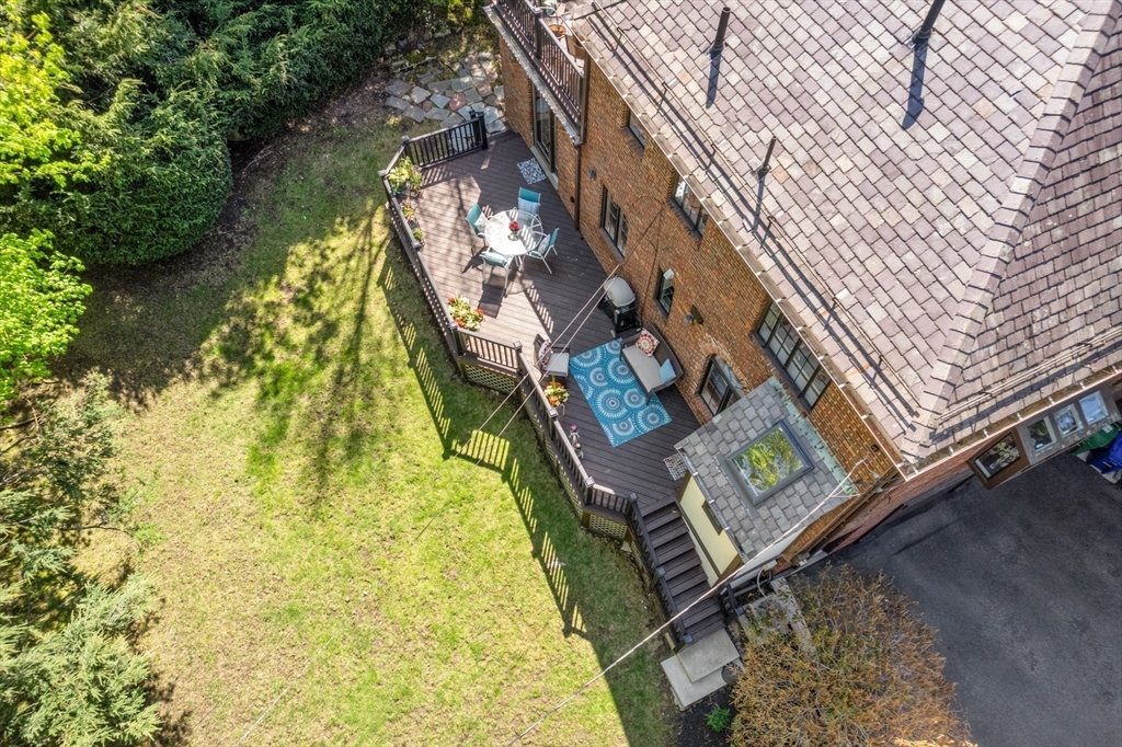 21 Woodchester Dr