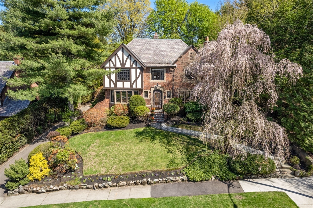 21 Woodchester Dr