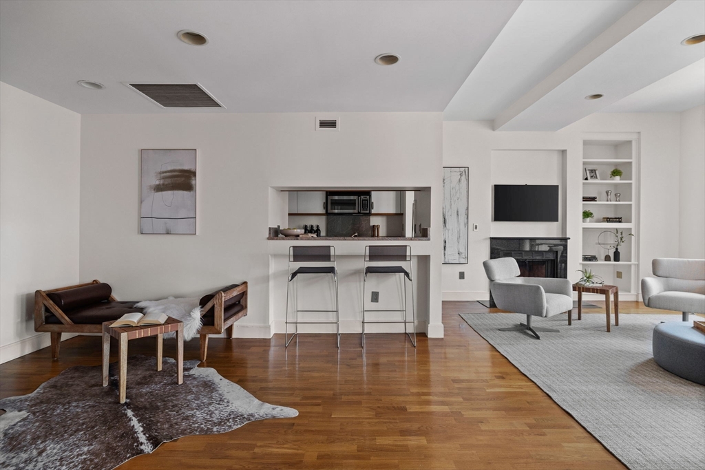 201 Newbury St # 308