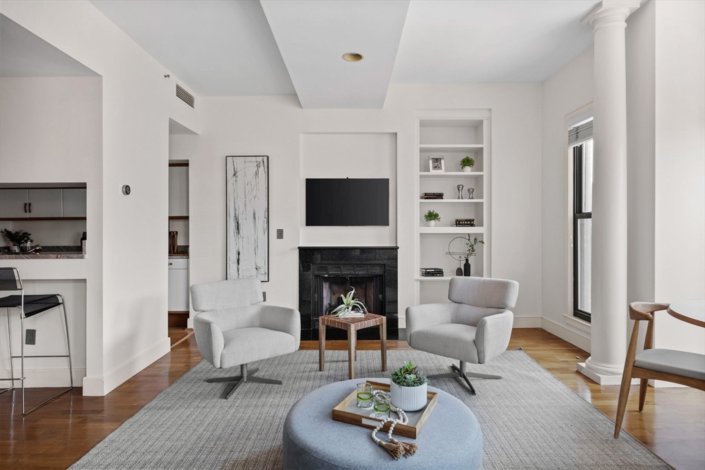 201 Newbury St # 308