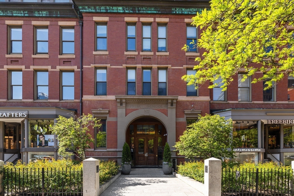201 Newbury St # 308