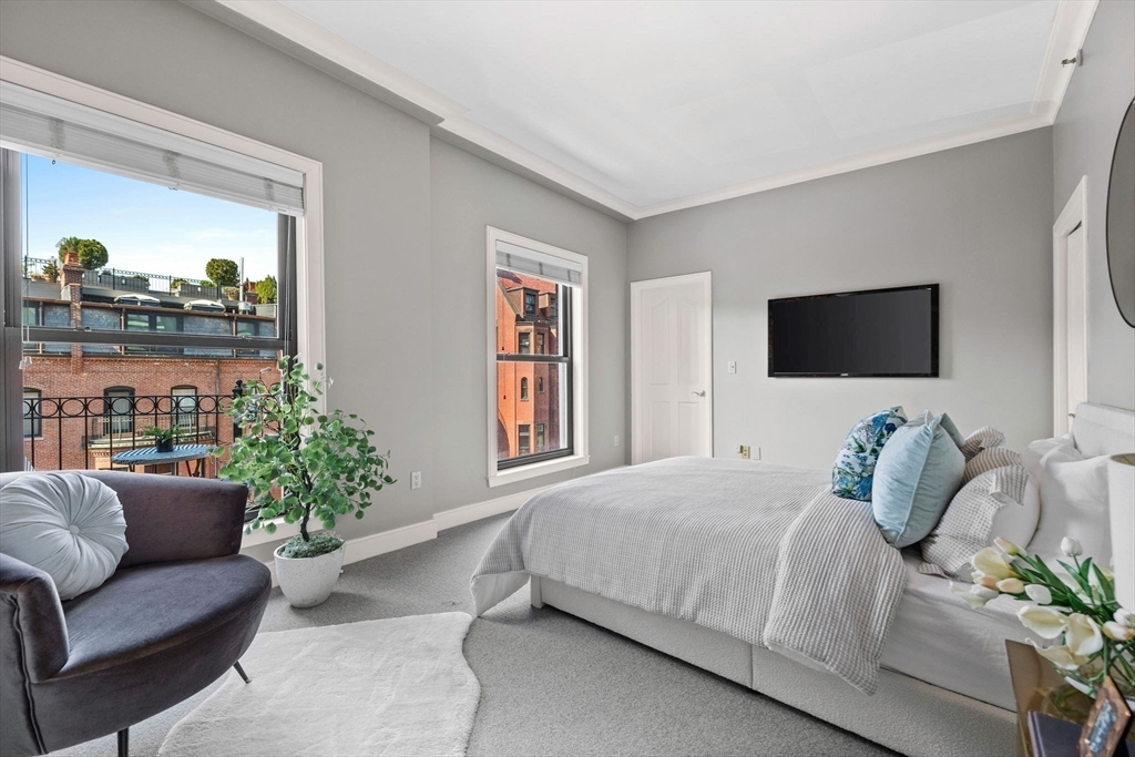 201 Newbury St # 308