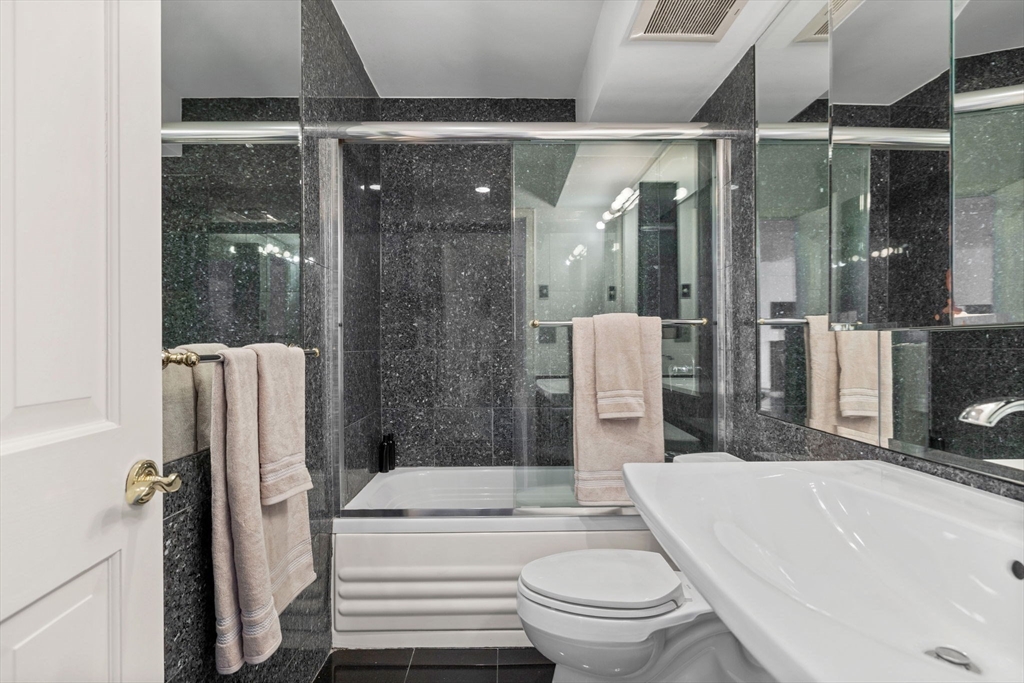 201 Newbury St # 308
