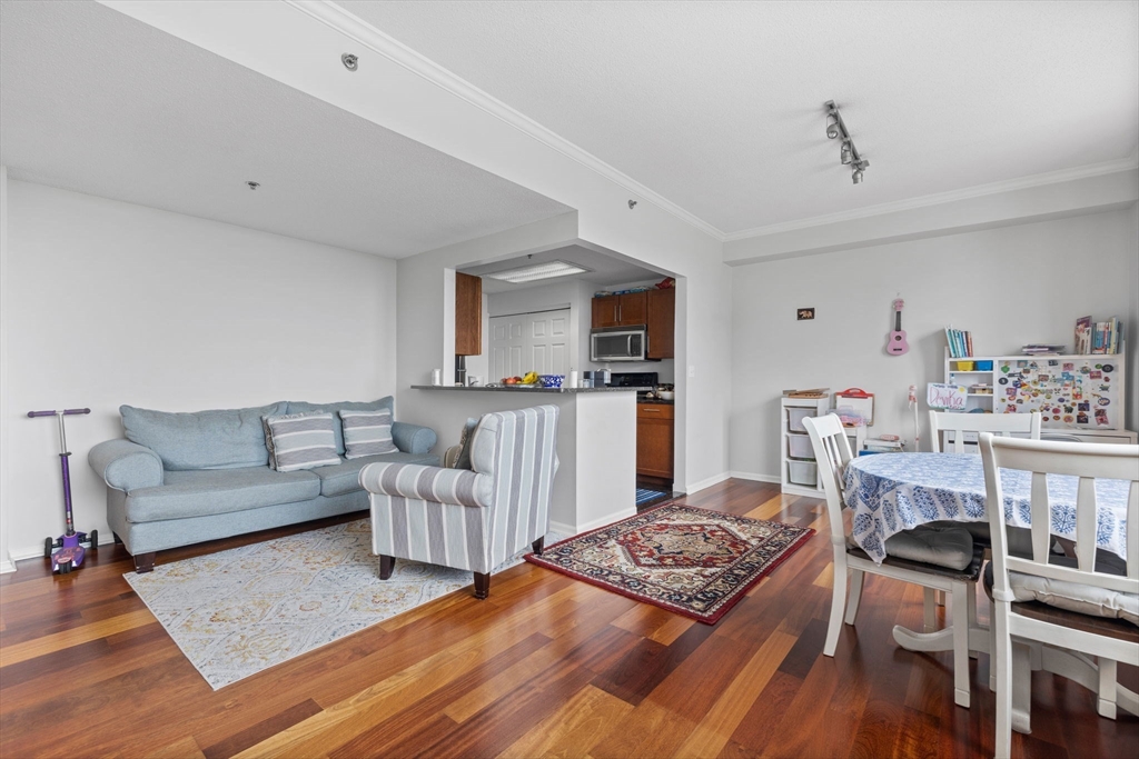 169 Monsignor Highway # 810