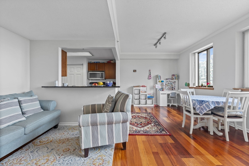 169 Monsignor Highway # 810