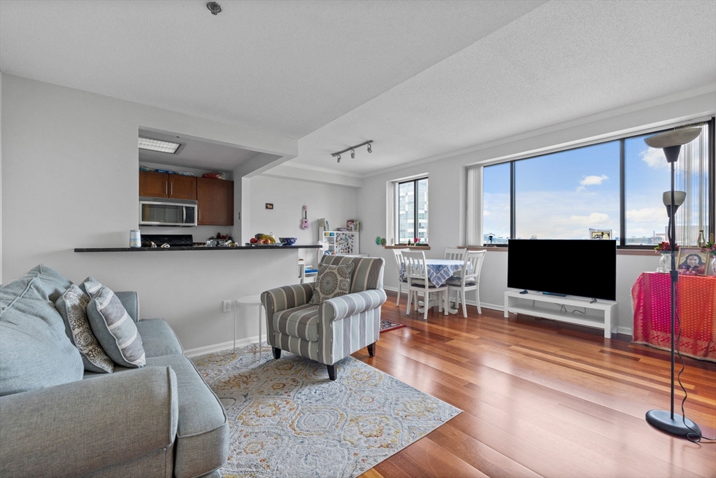 169 Monsignor Highway # 810