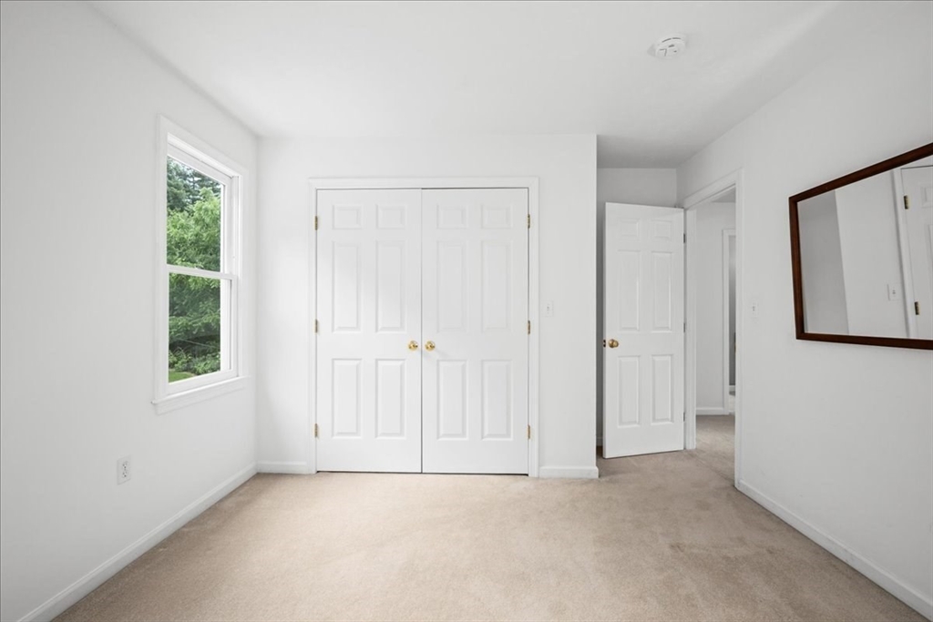 14 Vanessa Dr