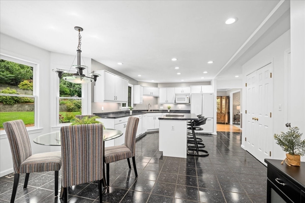 14 Vanessa Dr