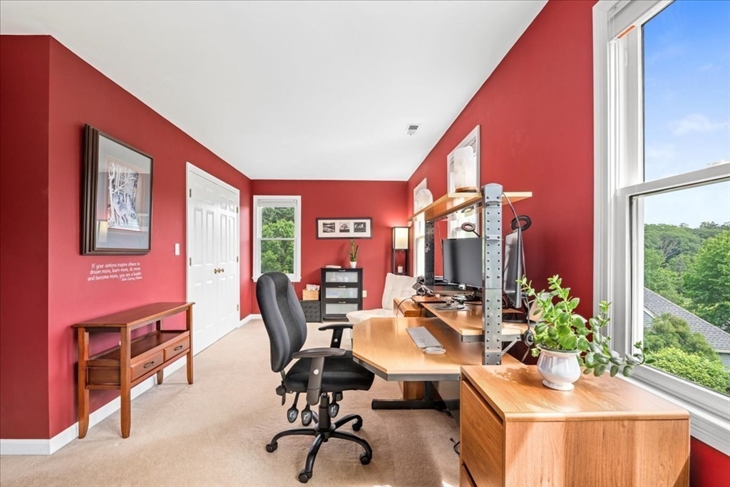 14 Vanessa Dr