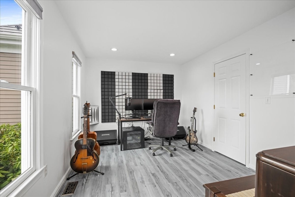 14 Vanessa Dr