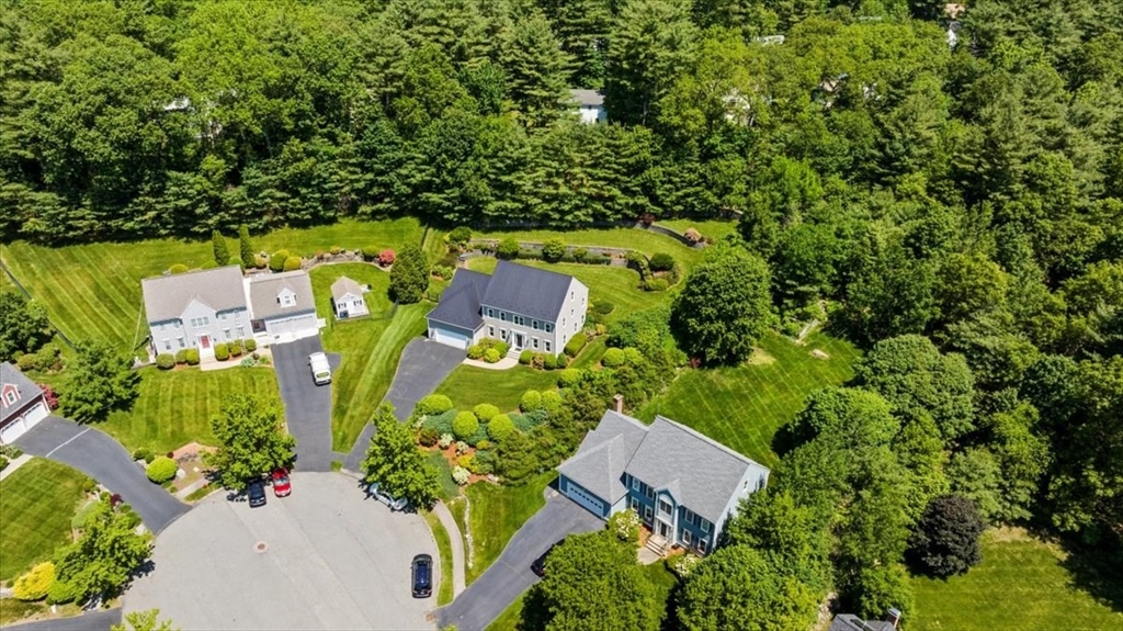 14 Vanessa Dr