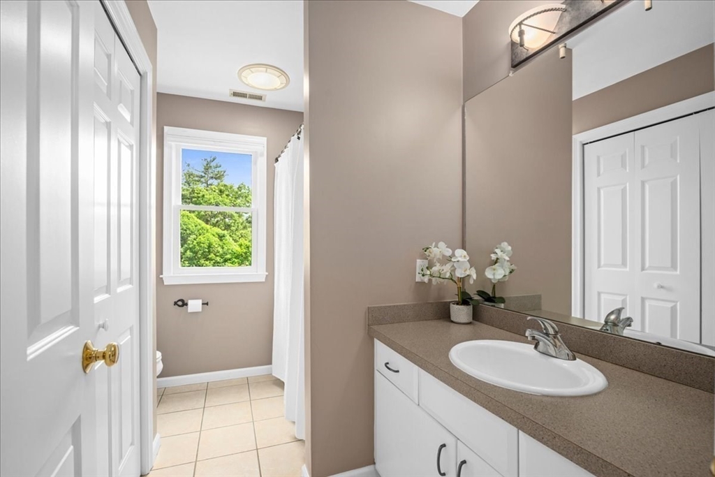 14 Vanessa Dr