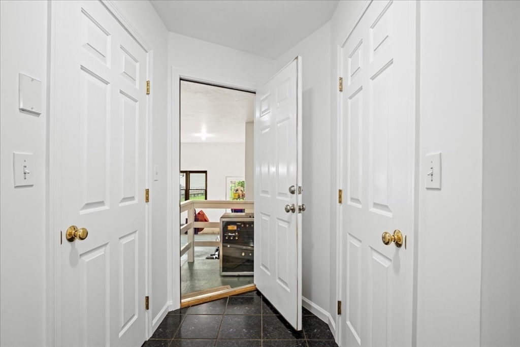 14 Vanessa Dr