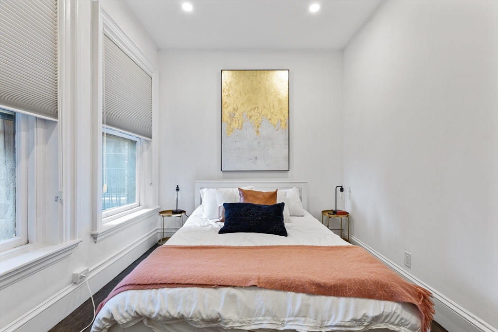 373 Commonwealth Ave # 402