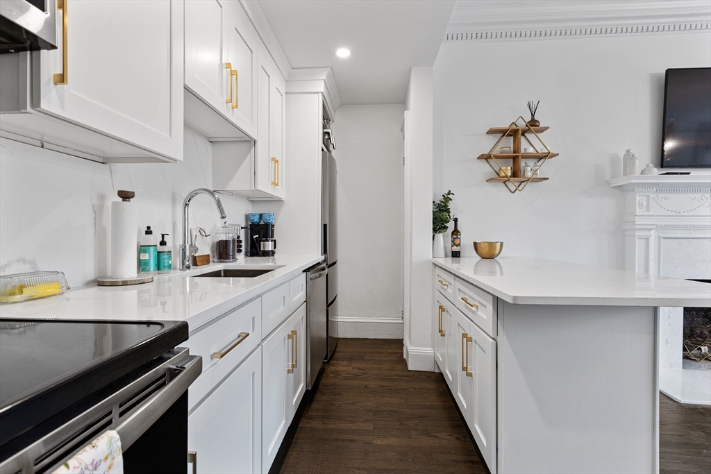 373 Commonwealth Ave # 402