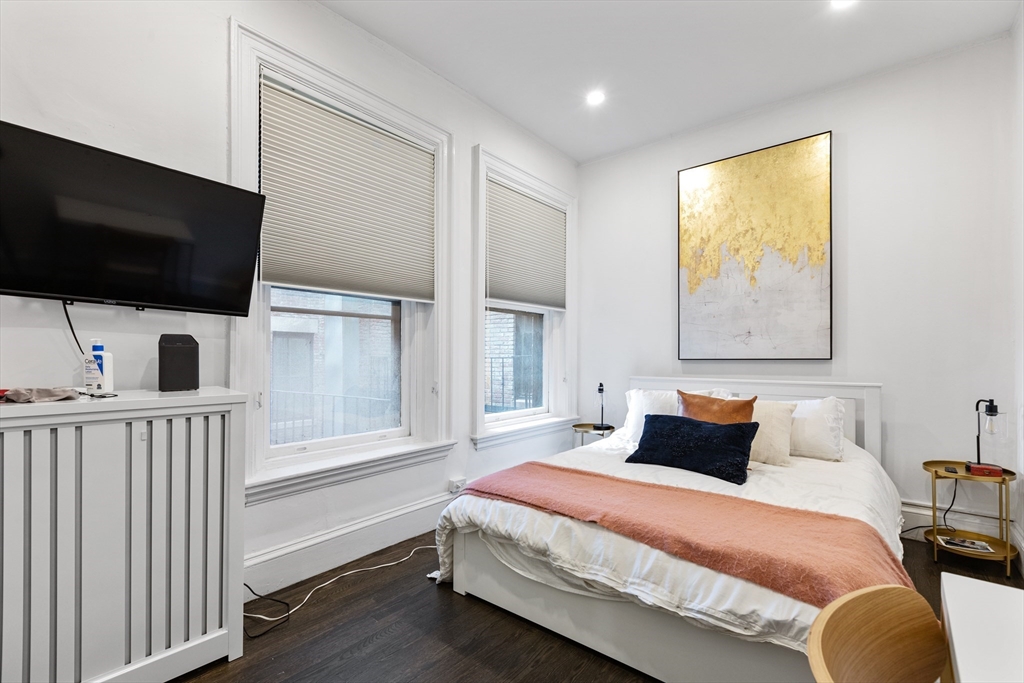 373 Commonwealth Ave # 402