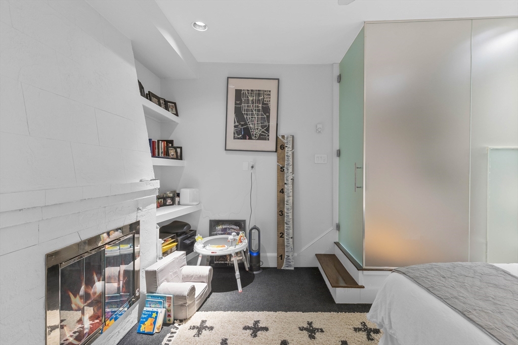 4 Cazenove Street # 1