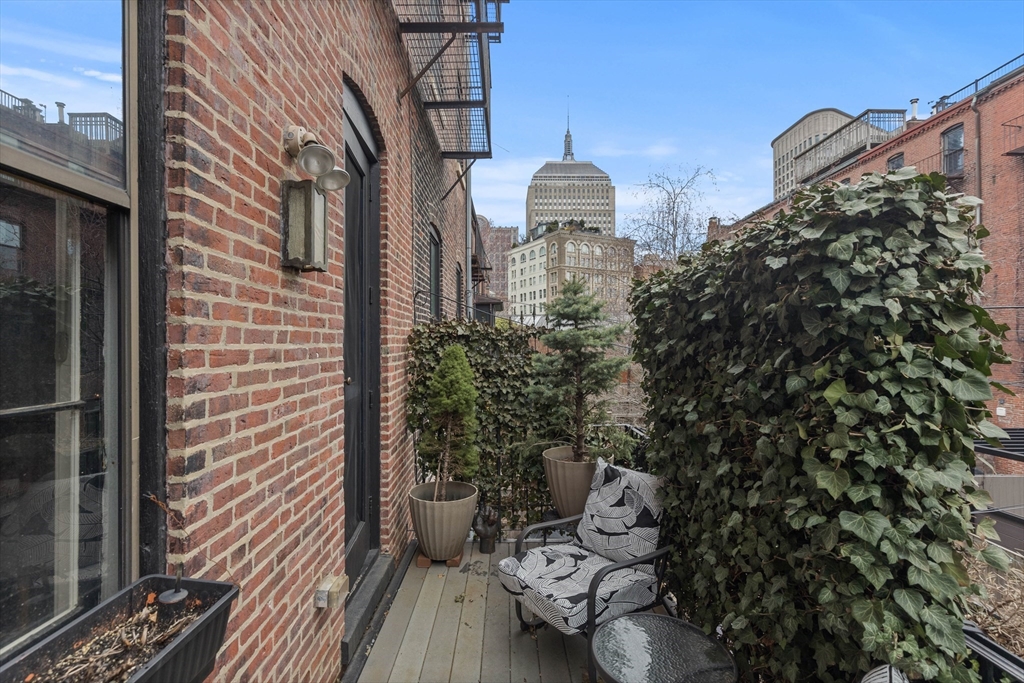 4 Cazenove Street # 1