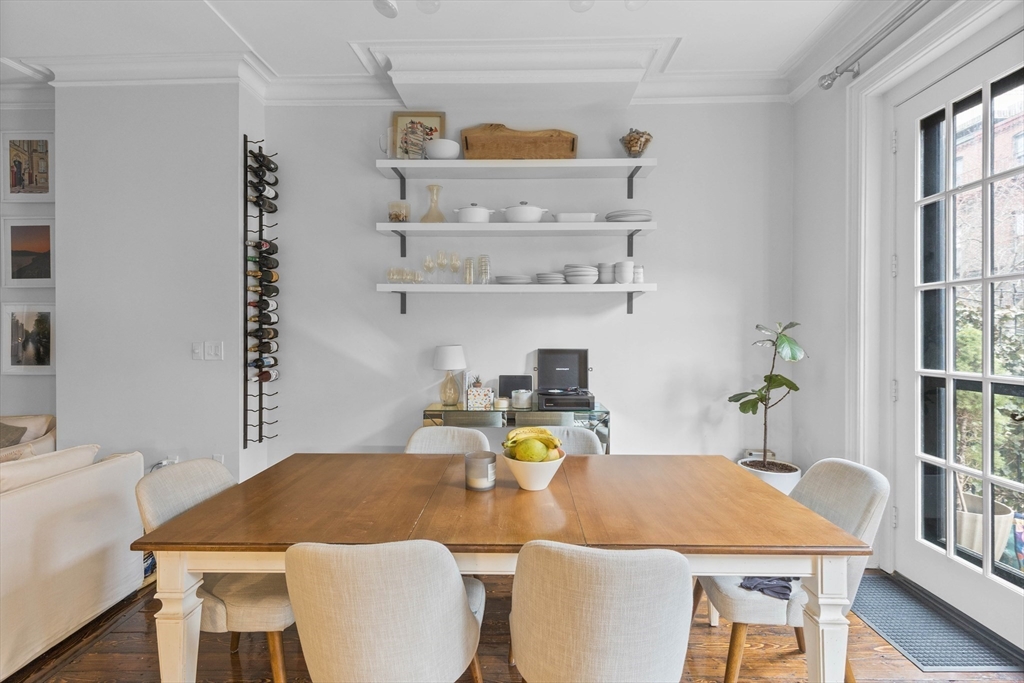 4 Cazenove Street # 1