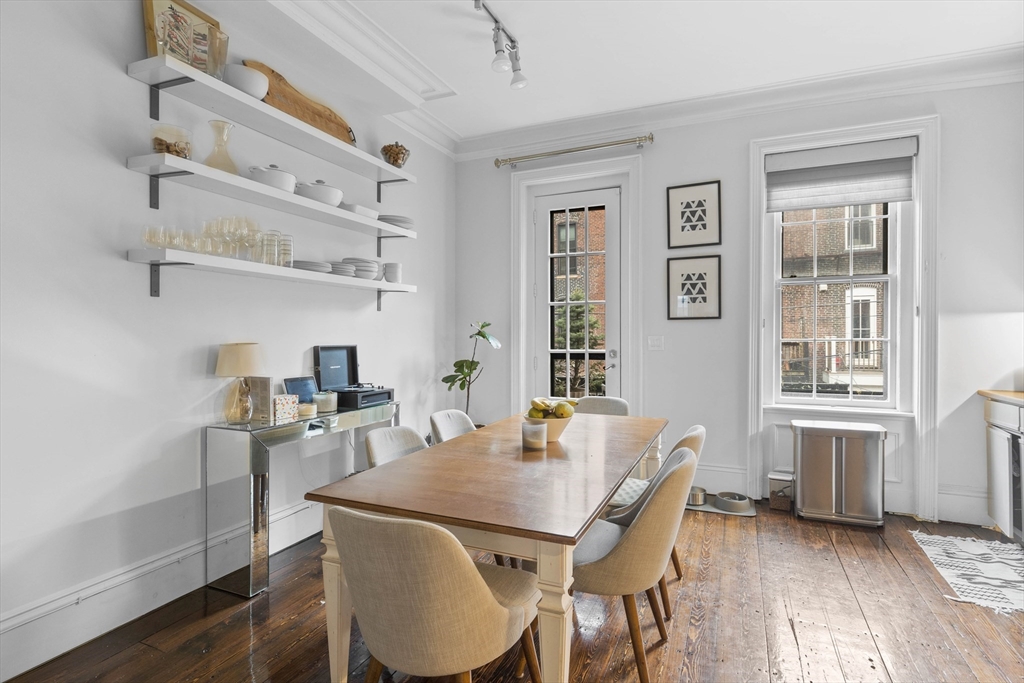 4 Cazenove Street # 1