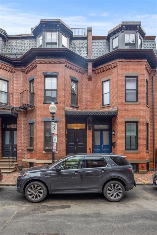 4 Cazenove Street # 1