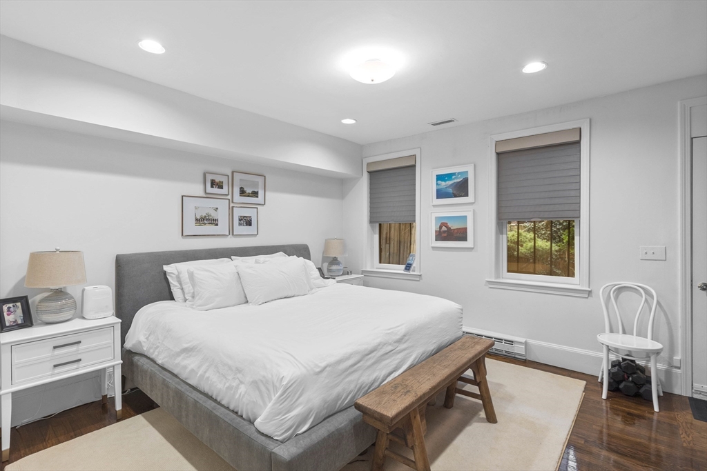 4 Cazenove Street # 1