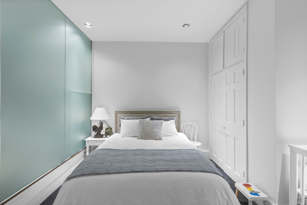 4 Cazenove Street # 1